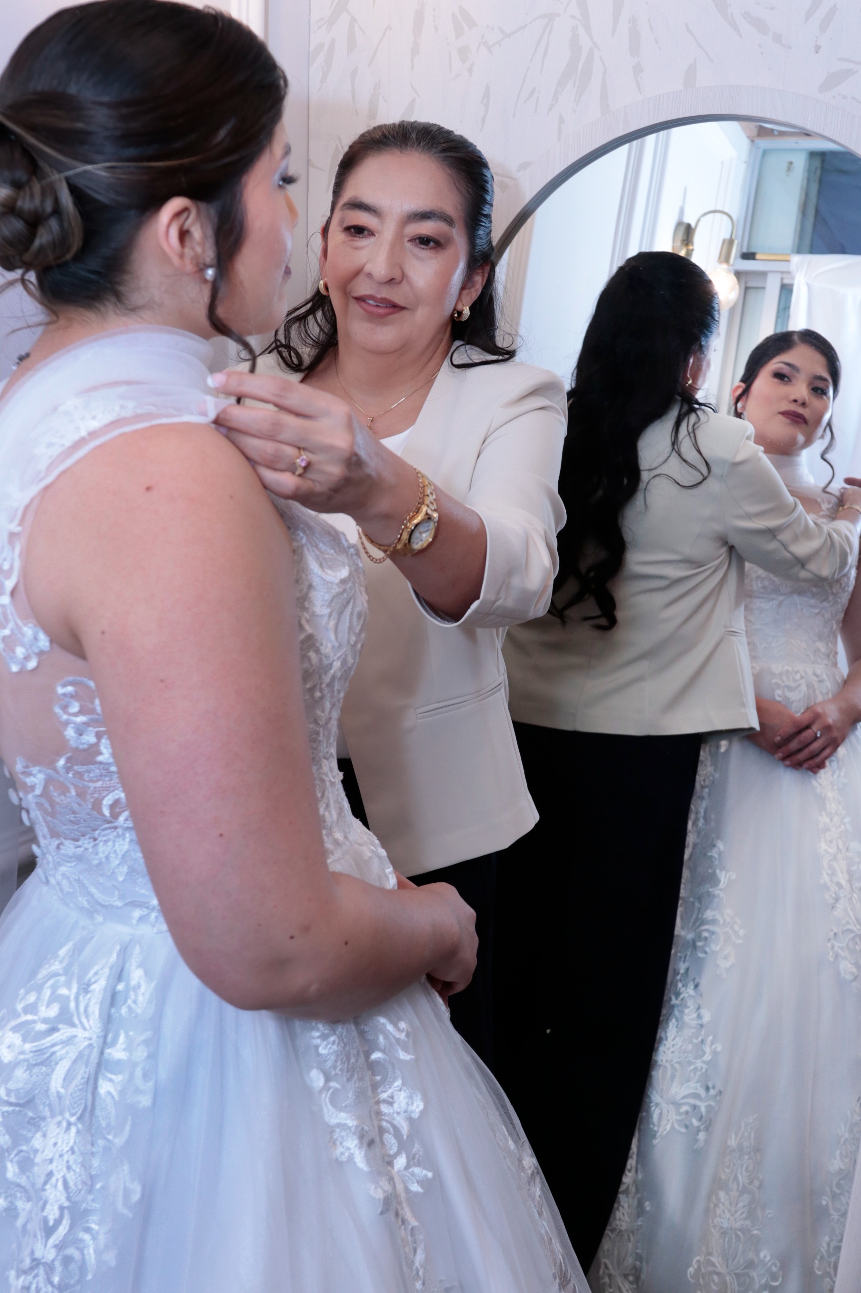 Vestidos personalizados de novia en quito_Dora Poveda Bridal